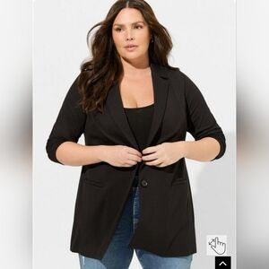 NWOT TORRID PONTE LONLINE BLAZER. SZ 4